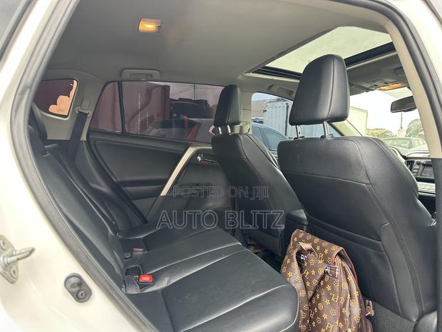Toyota RAV4 2013 White