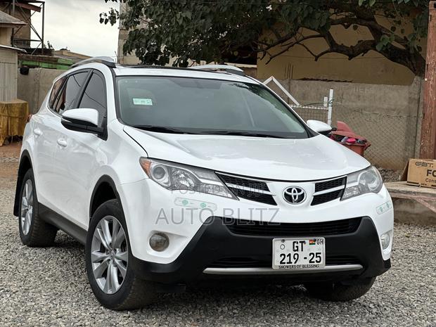 Toyota RAV4 2013 White