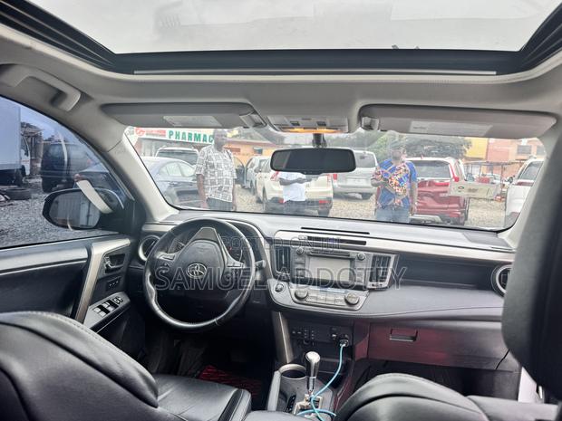 Toyota RAV4 2013 White