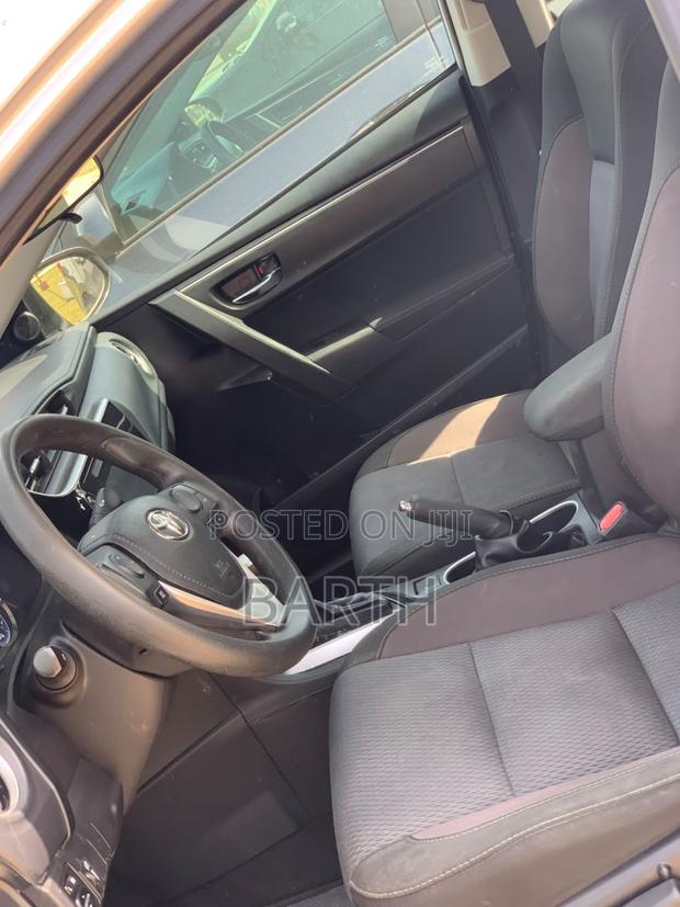 Toyota Corolla 2018 Silver