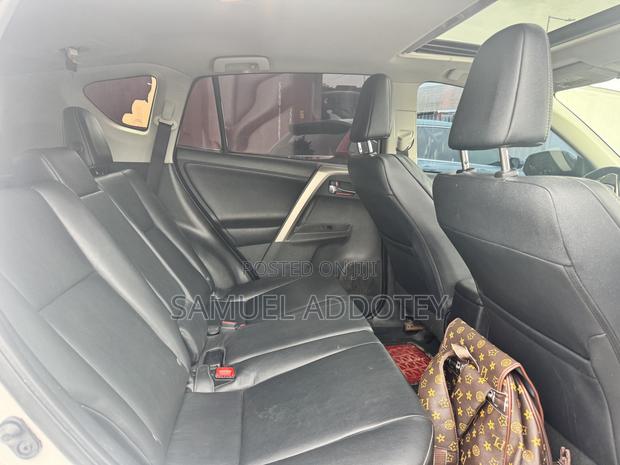 Toyota RAV4 2013 White