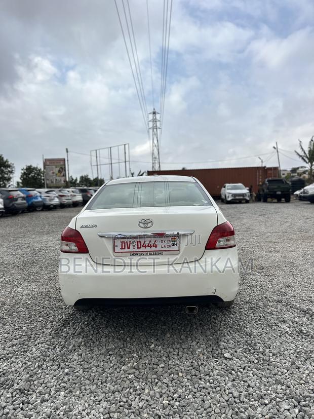 Toyota Belta 2010 White