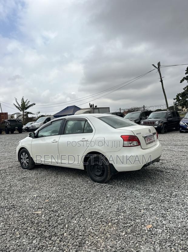 Toyota Belta 2010 White