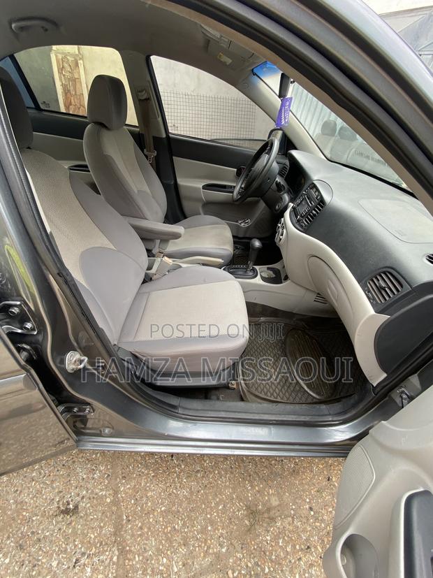 Hyundai Accent 2011 Silver