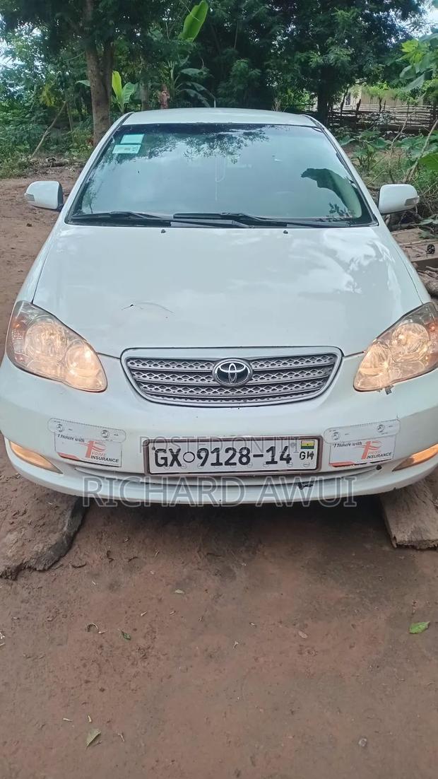 Toyota Corolla 2027 White