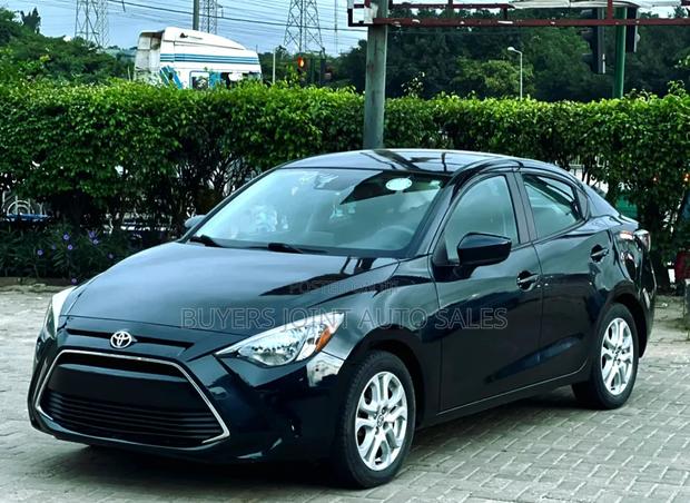 Toyota Yaris iA 1.5 FWD 2016 Black