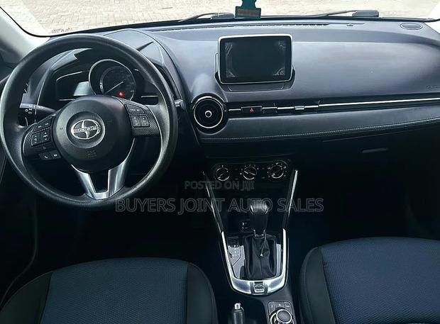 Toyota Yaris iA 1.5 FWD 2016 Black
