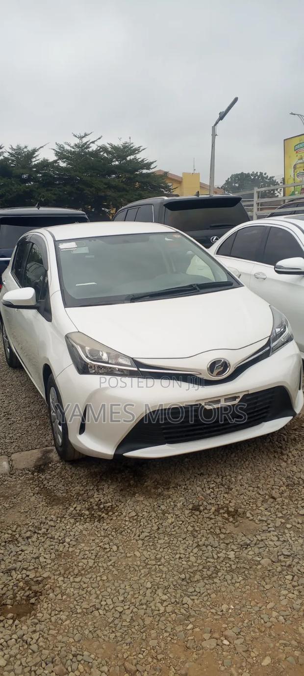 Toyota Vitz 2016 White