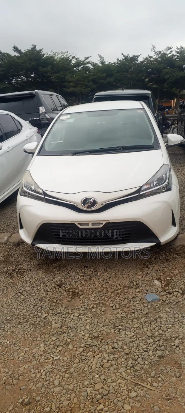 Toyota Vitz 2016 White