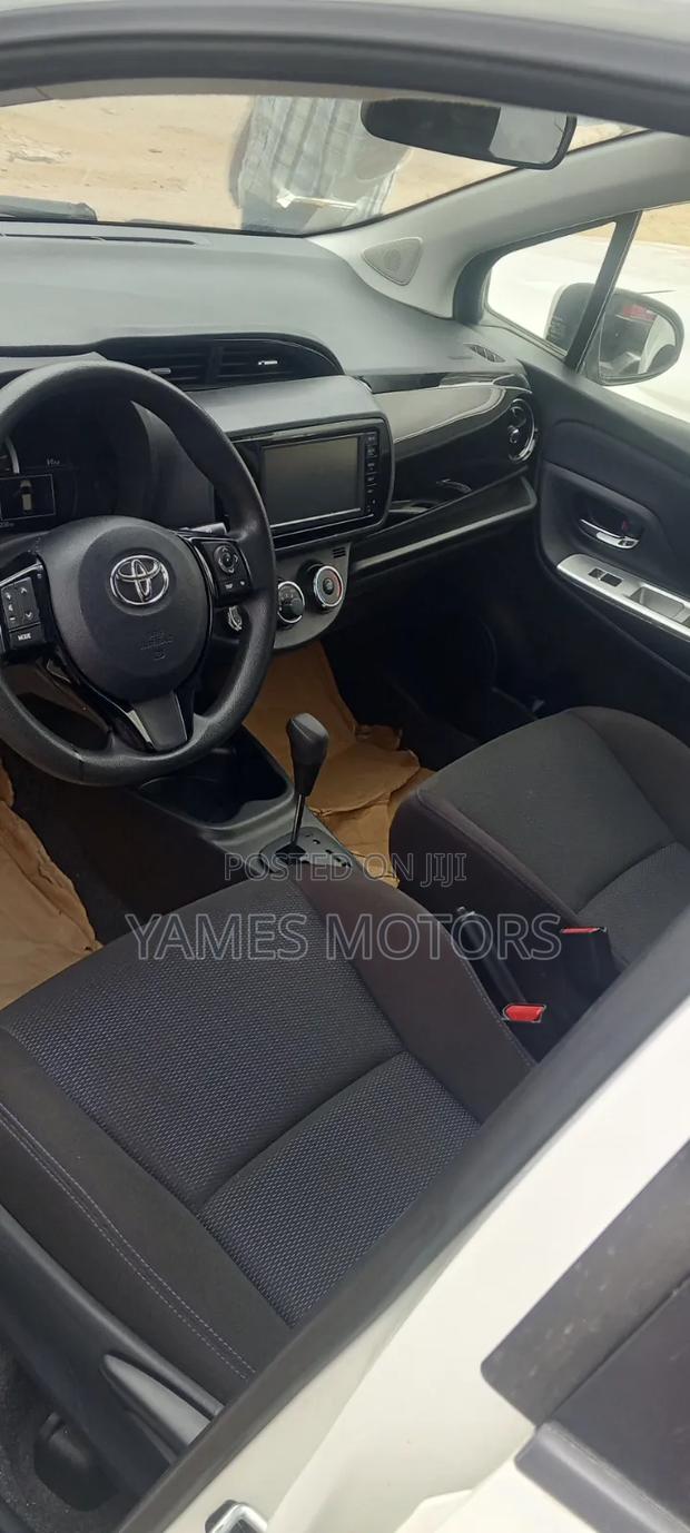 Toyota Vitz 2016 White