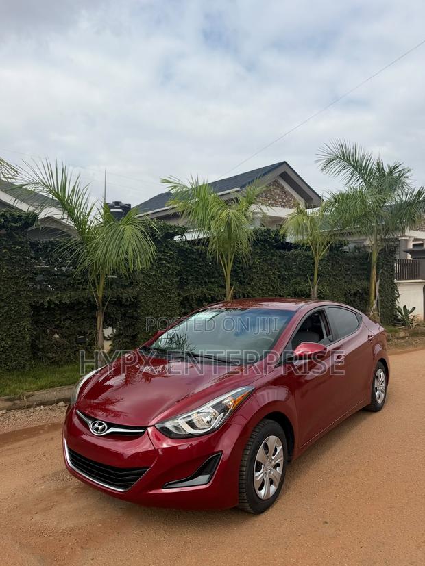 Hyundai Elantra 2016 Red