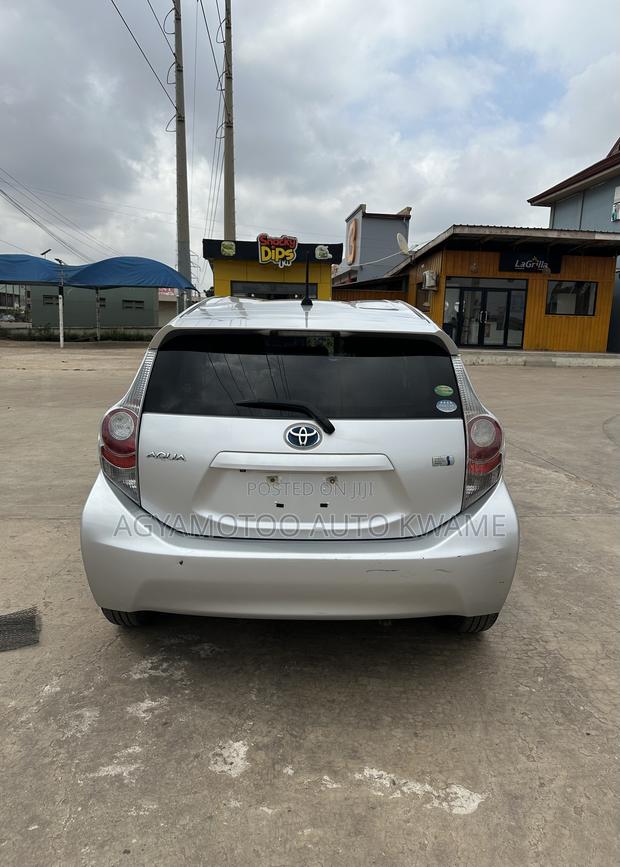 Toyota Aqua 2015 Silver