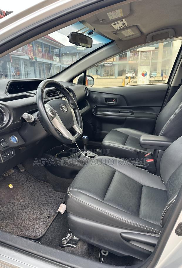 Toyota Aqua 2015 Silver