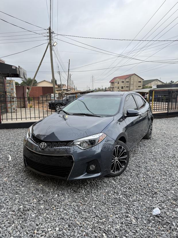 Toyota Corolla SE 4dr Sedan (1.8L 4cyl CVT) 2017 Gray