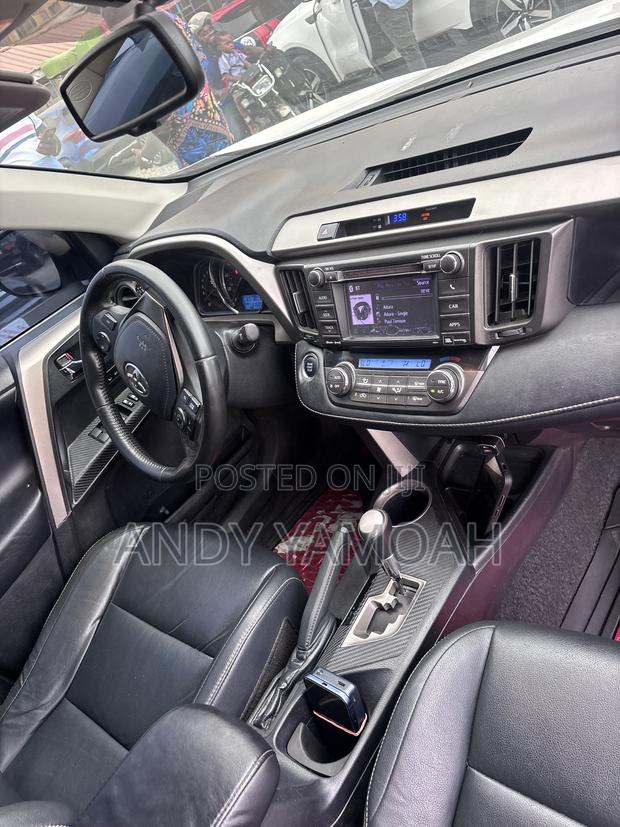 Toyota RAV4 2014 White