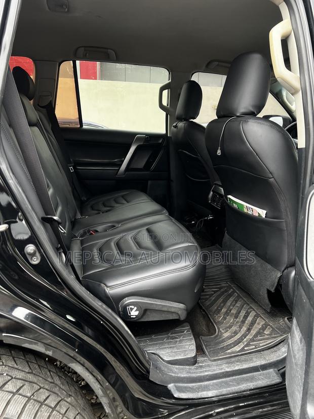 Toyota Land Cruiser Prado 2017 Black