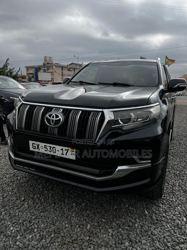 Toyota Land Cruiser Prado 2017 Black