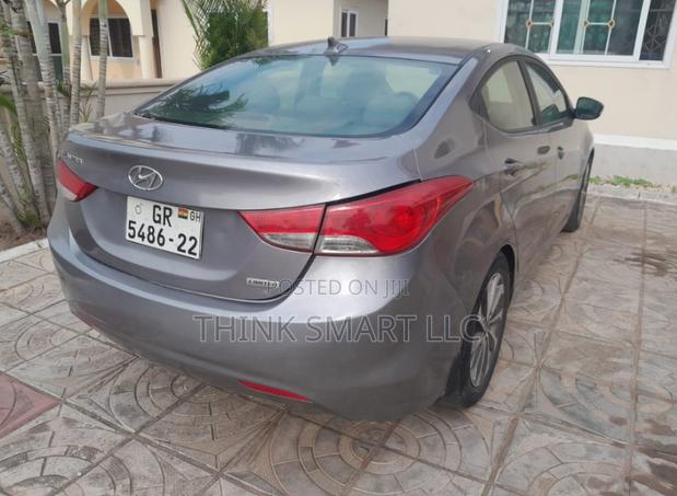 Hyundai Elantra Limited Sedan FWD (1.8L 4cyl 6A) 2013 Gray