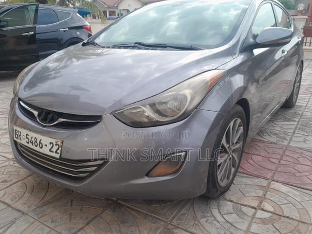 Hyundai Elantra Limited Sedan FWD (1.8L 4cyl 6A) 2013 Gray