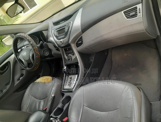 Hyundai Elantra Limited Sedan FWD (1.8L 4cyl 6A) 2013 Gray