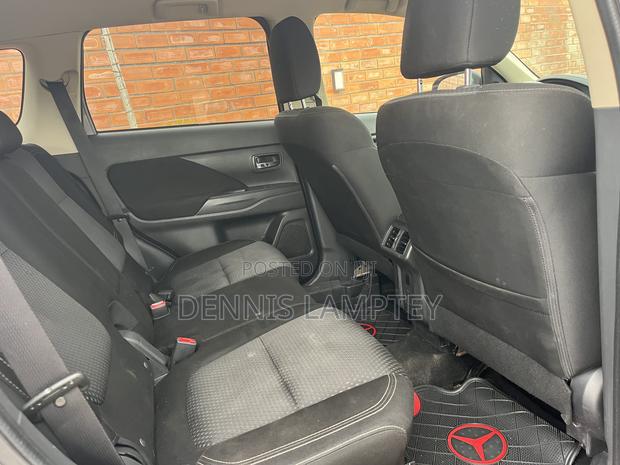 Mitsubishi Outlander 2019 Gray
