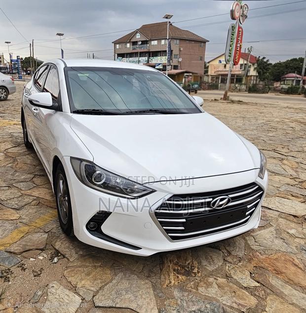 Hyundai Elantra 2018 White