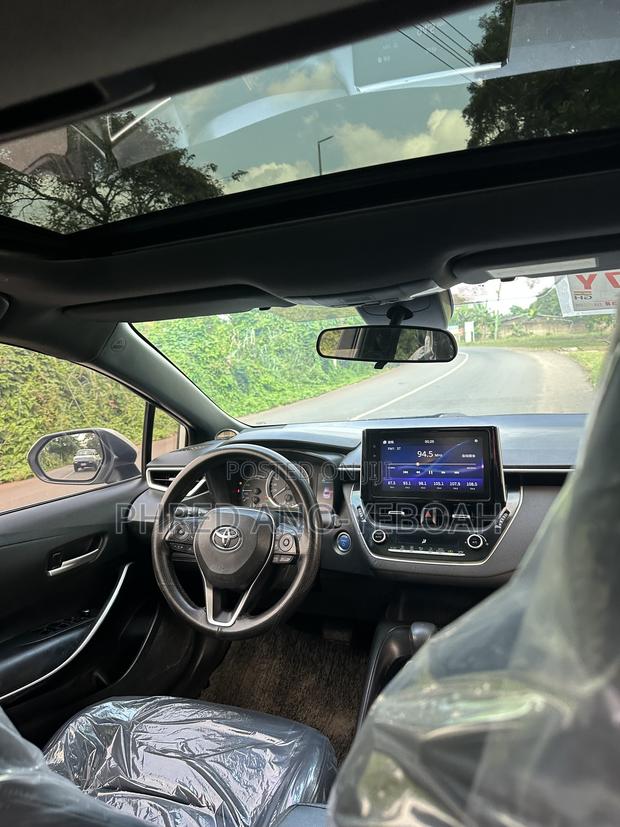 Toyota Corolla SE 2021 White