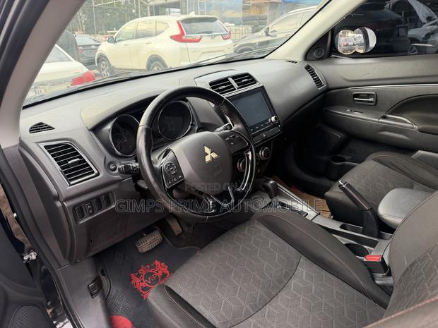 Mitsubishi Outlander 2021 Black