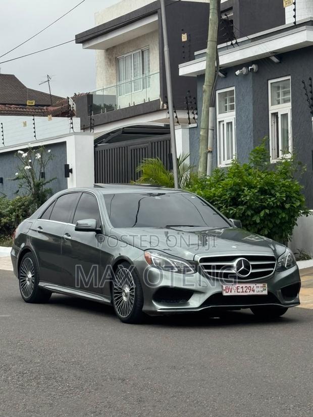 Mercedes-Benz E300 2016 Silver