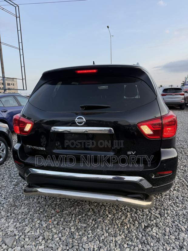 Nissan Pathfinder 2018 Black