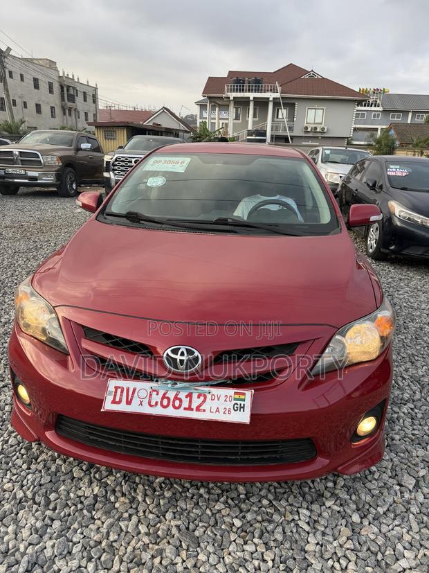 Toyota Corolla 2013 Red