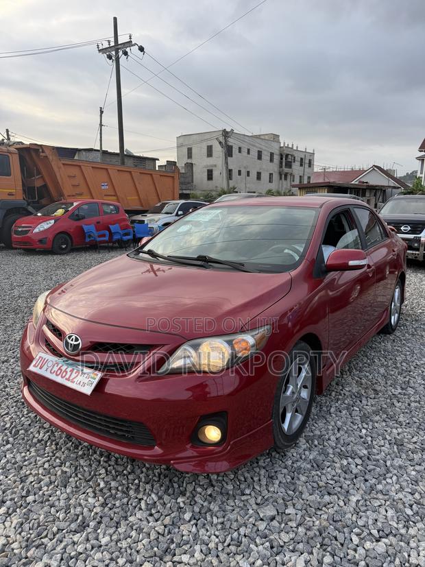 Toyota Corolla 2013 Red
