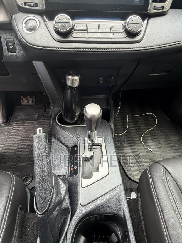 Toyota RAV4 2018 Gray