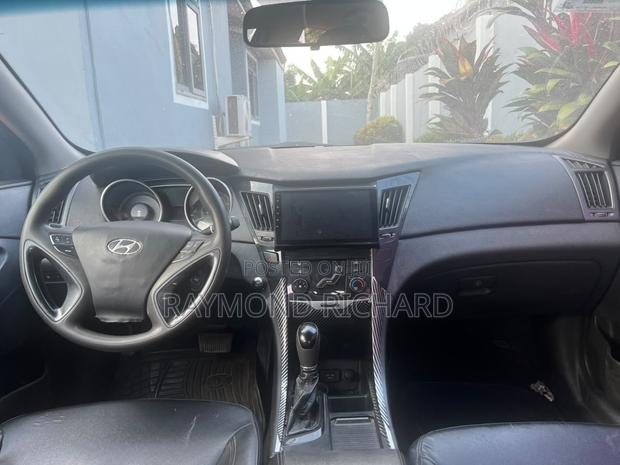 Hyundai Sonata 2012 Black