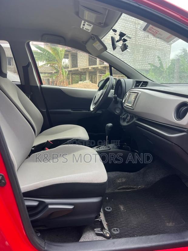 Toyota Vitz 1.3 AWD 5dr 2013 Red