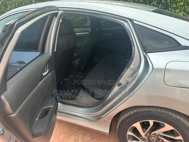 Honda Civic 2019 Gray