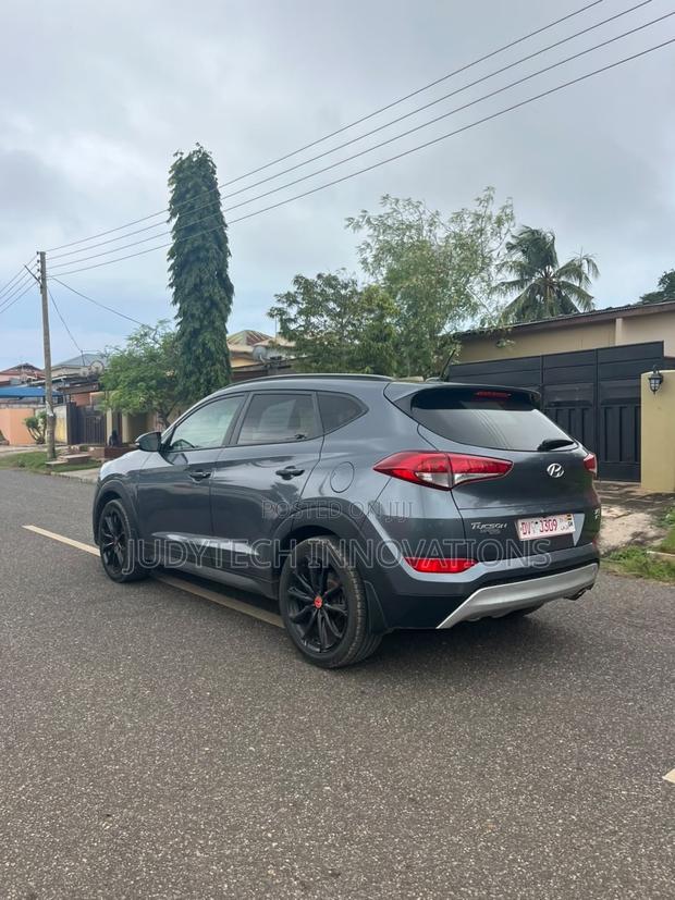 Hyundai Tucson 2018 Gray