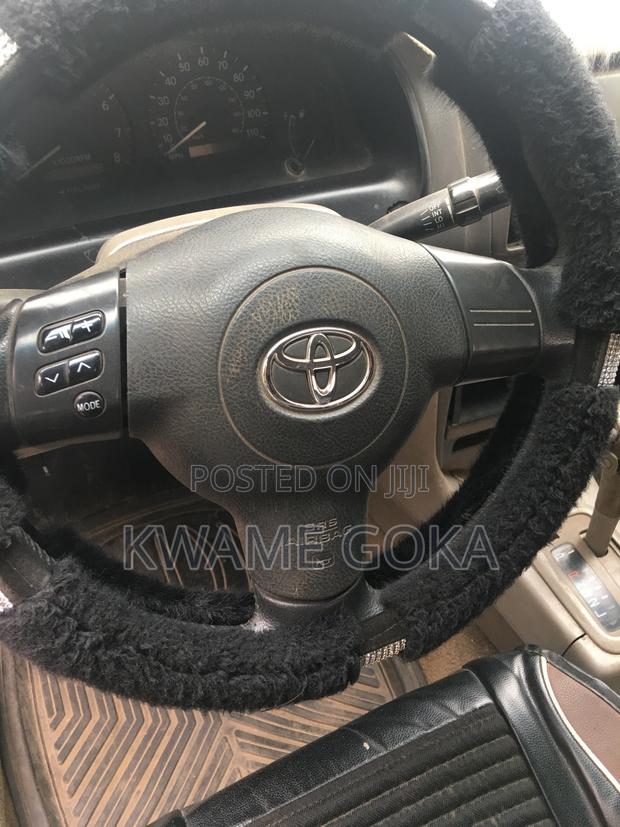 Toyota Corolla 2002 White