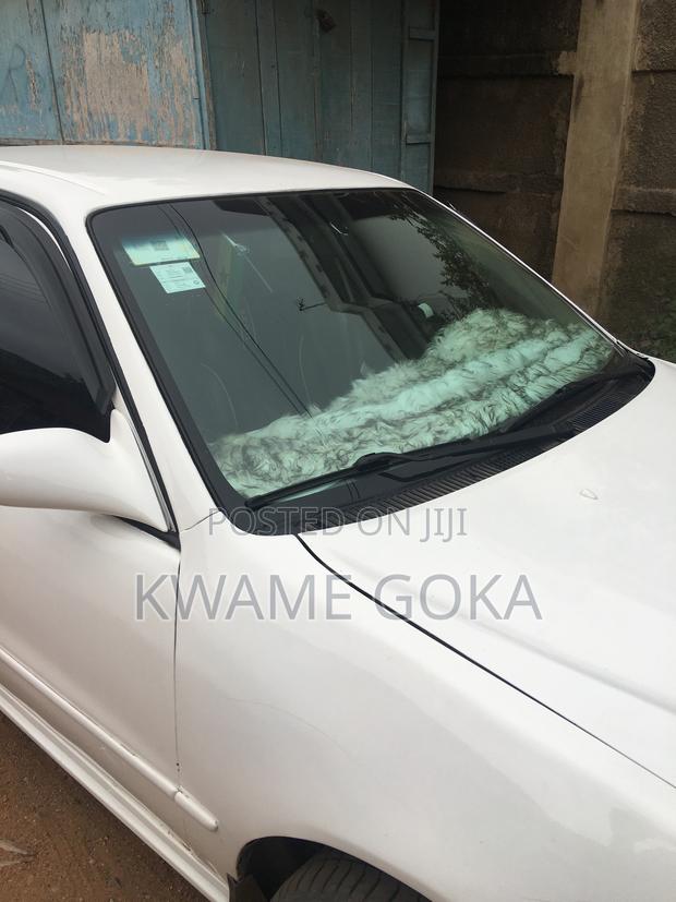 Toyota Corolla 2002 White
