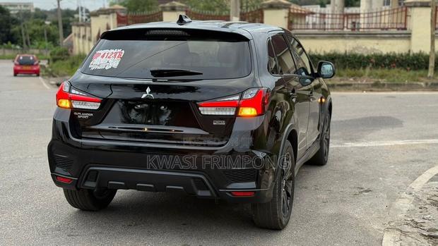 Mitsubishi Outlander Sport SE 2021 Black
