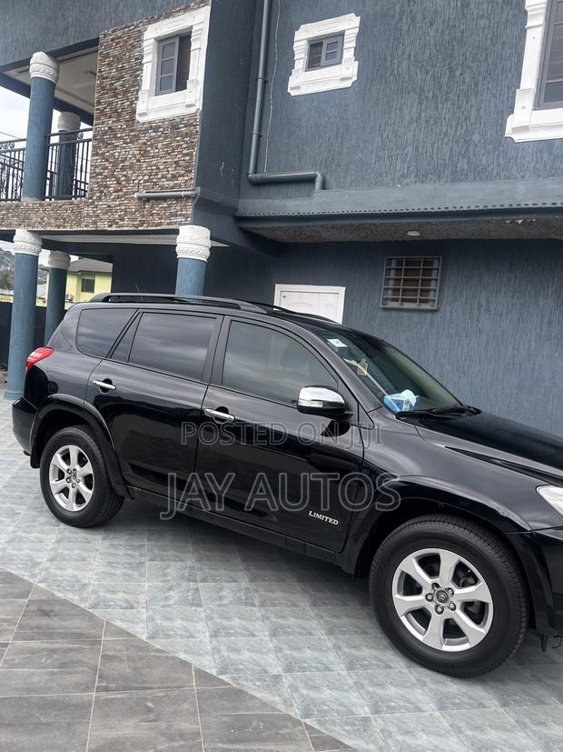 Toyota RAV4 2012 Black