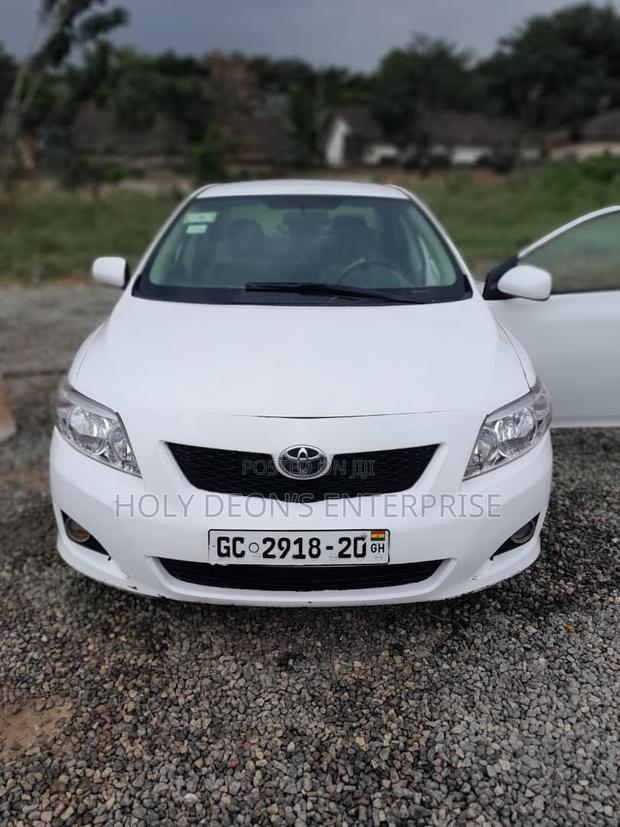 Toyota Corolla LE 4dr Sedan (1.8L 4cyl 4A) 2010 White