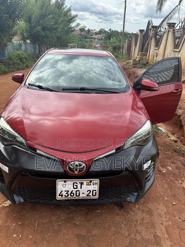 Toyota Corolla 2017 Red