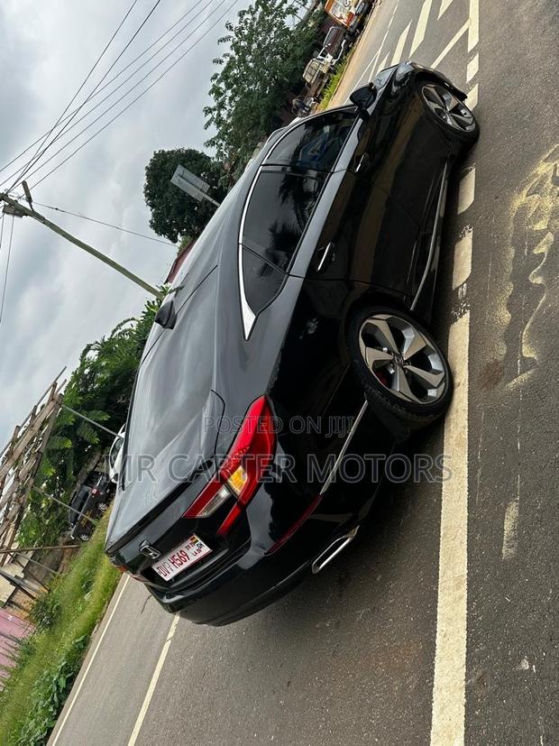 Honda Accord Touring 2.0T 2018 Black
