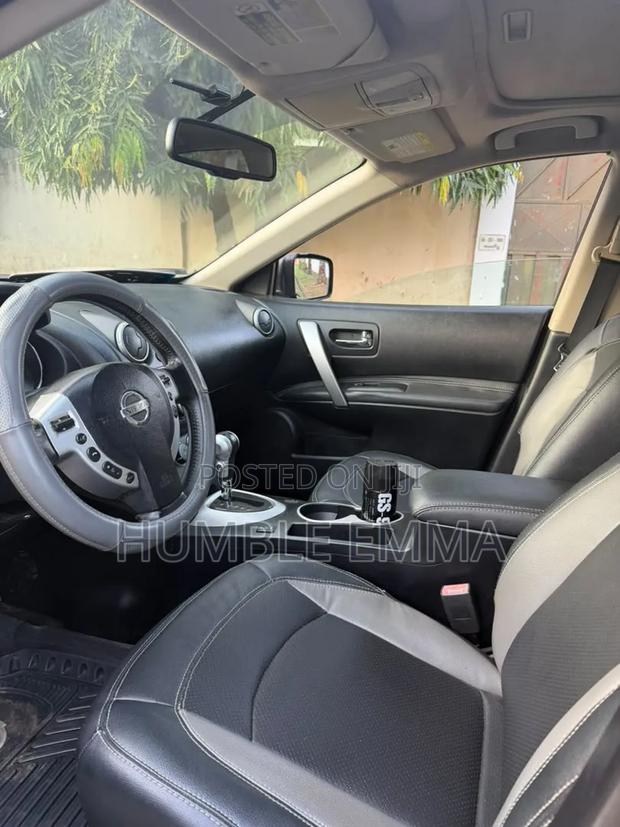 Nissan Rogue SL 2010 Red