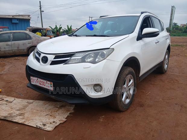 Toyota RAV4 2019 White