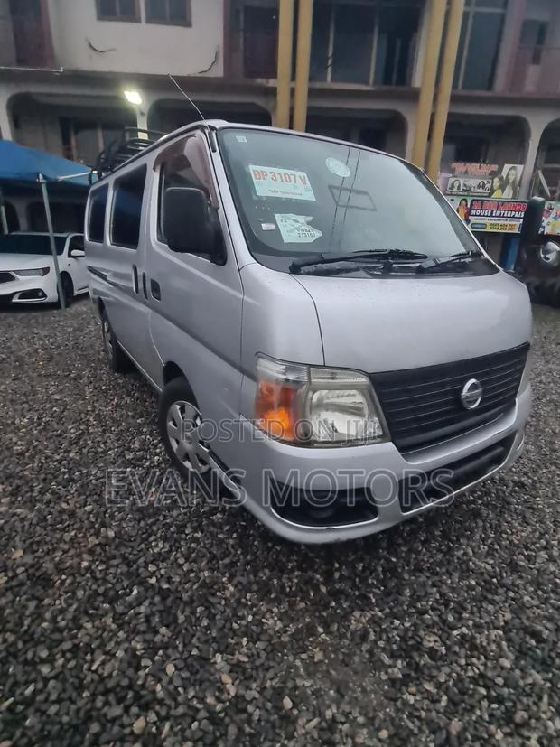 Nissan Caravan 2002 Silver