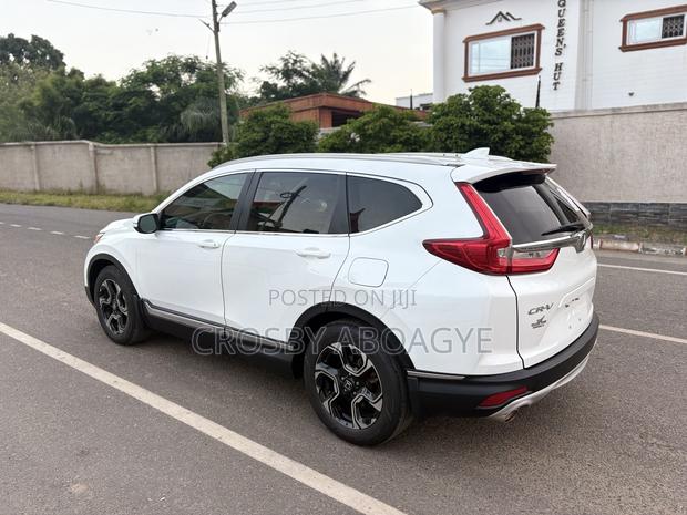 Honda CR-V Touring AWD 2018 White
