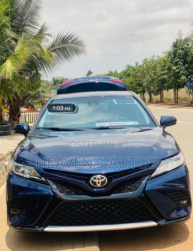 Toyota Camry 2021 Blue