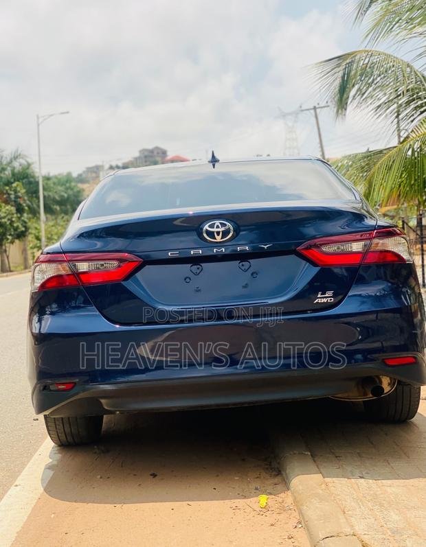 Toyota Camry 2021 Blue